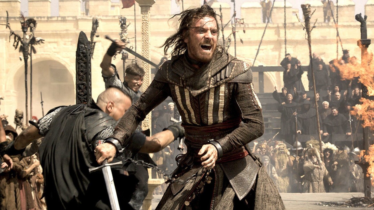 Aguilar luta com espada em Assassin's Creed