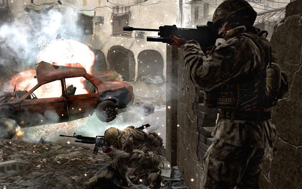 Fuzileiros avançam por uma rua durante uma operação urbana em Call of Duty 4