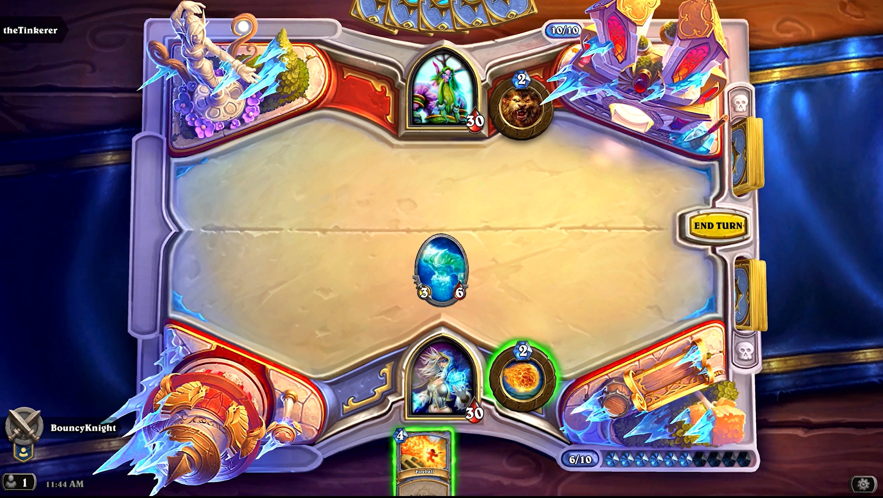 Partida de Hearthstone com dez cristais de mana disponíveis