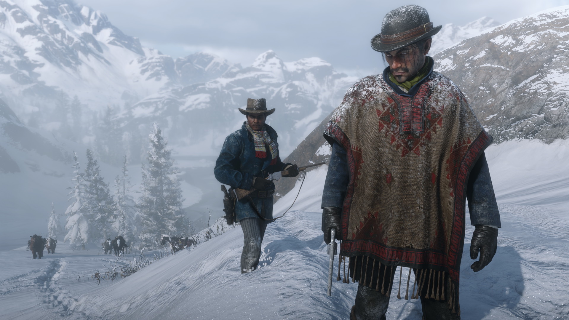 Arthur e outro integrante da gangue atravessam uma região coberta de neve.