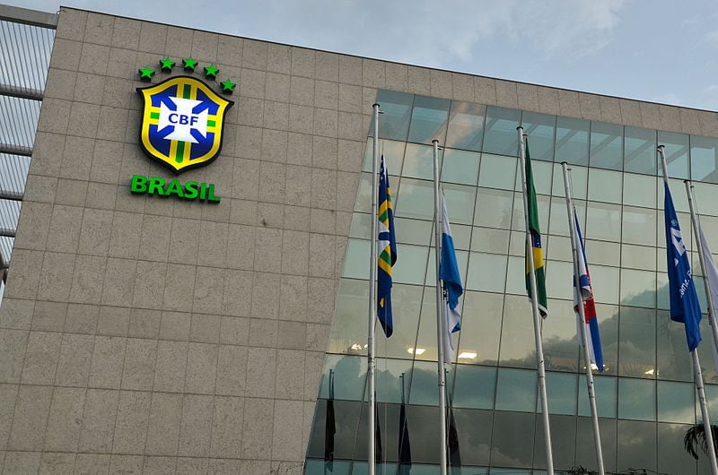 O “não” de Carlo Ancelotti expõe o amadorismo da CBF
