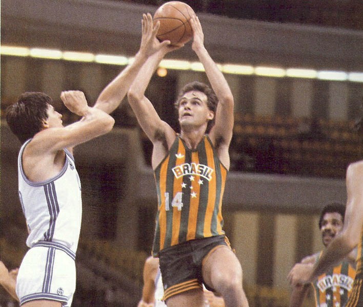 Oscar Schmidt: A carreira do ícone incontestável do basquete brasileiro