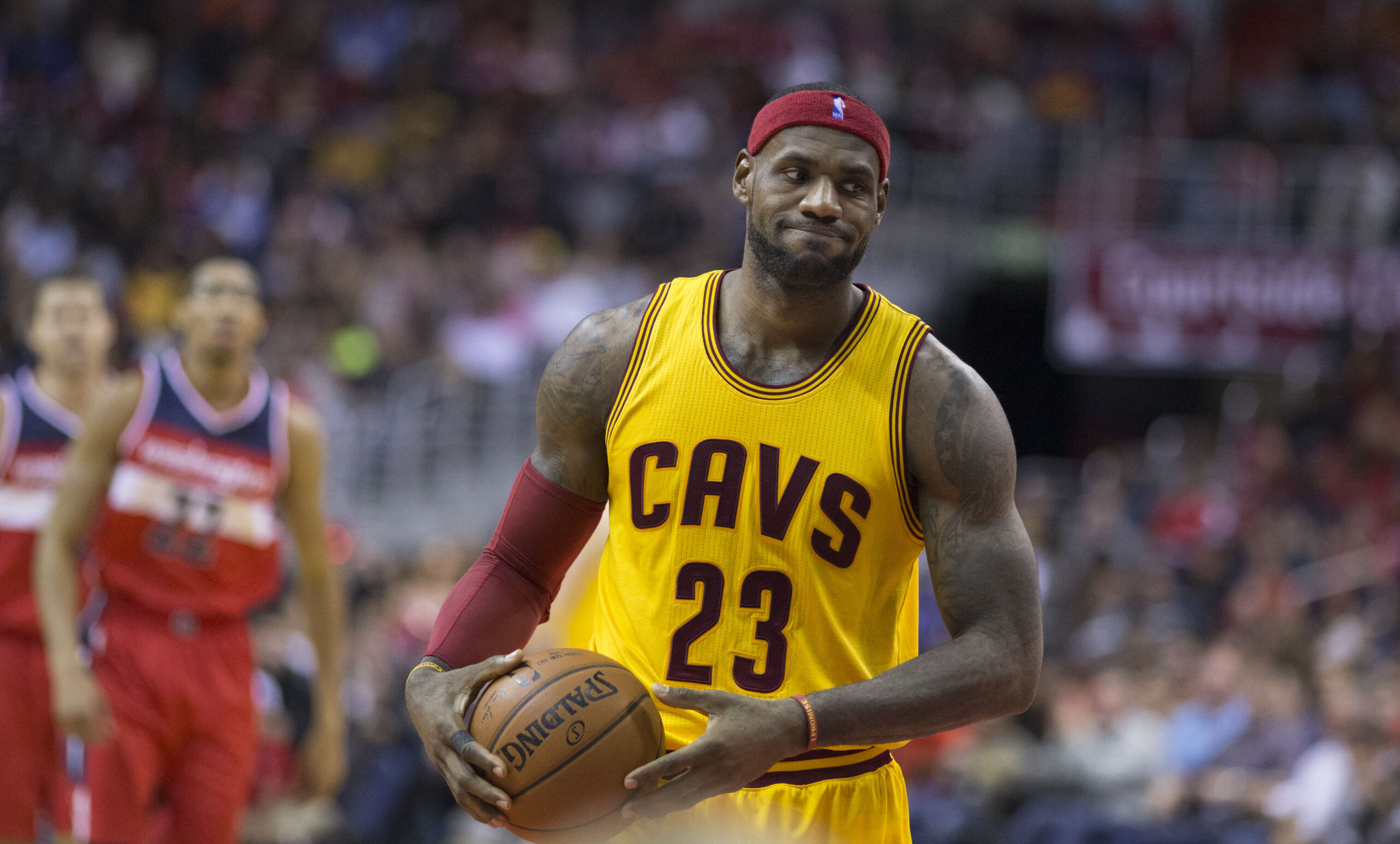 LeBron James jogando pelo Cleveland Cavaliers. Acervo do Wikimedia Commons.